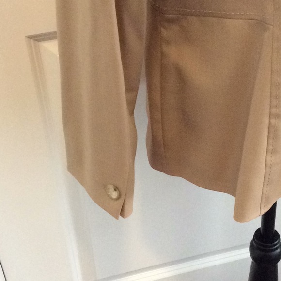 NWOT. Ladies lined jacket. - Picture 7 of 8
